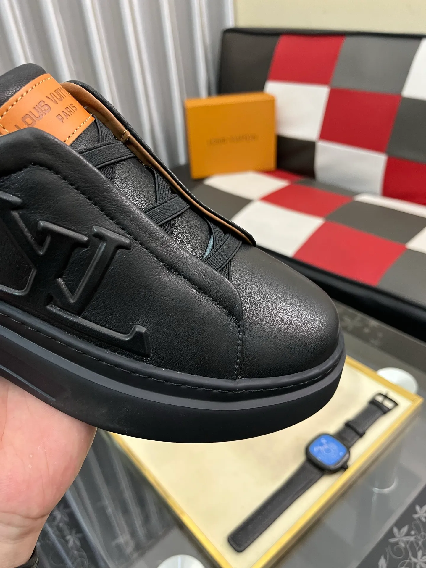 Men's shoes 💰480⌚️⌚️LV Louis Vuitton. The latest fashionable casual shoes are popular in physical stores. New spring and summer comfortable imported custom original cowhide, unique jacquard fabric element design. With sheepskin lining, Lv original bottom, [sun][sun] high-end packaging and high quality💪Details determine the quality, you can enter and leave the counter at will, the code number is 38-442️⃣colors available